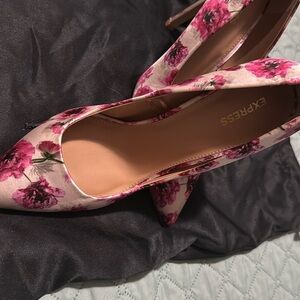 Express Pink Heels with Floral Pattern and Peep-Toe Design